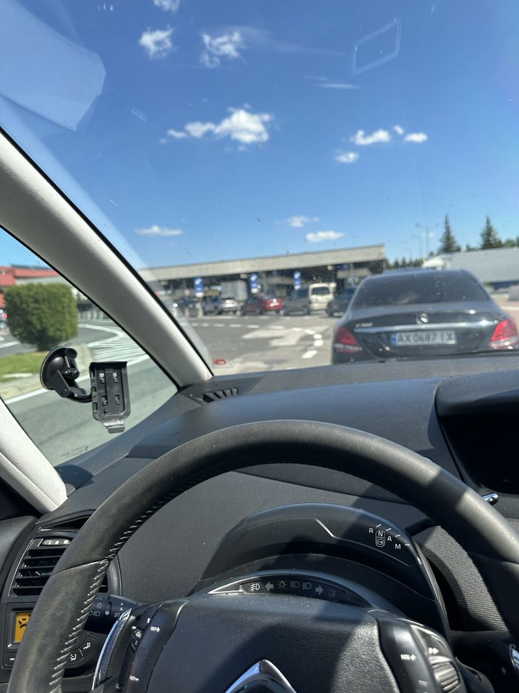 Перегнати авто на польському кордоні