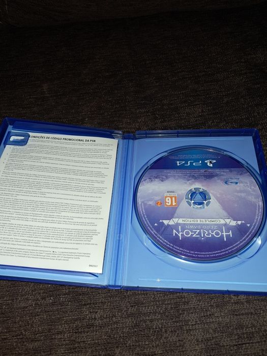 Horizon Zero Dawn: Complete Edition – PS4 (usado)