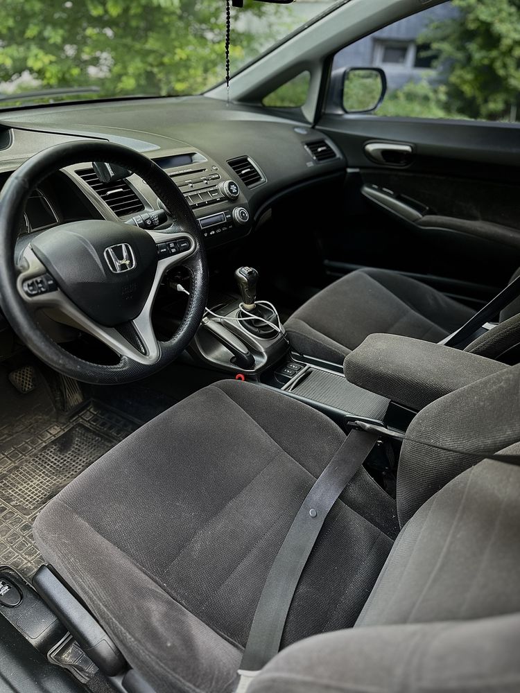 Honda Civic 8 4D