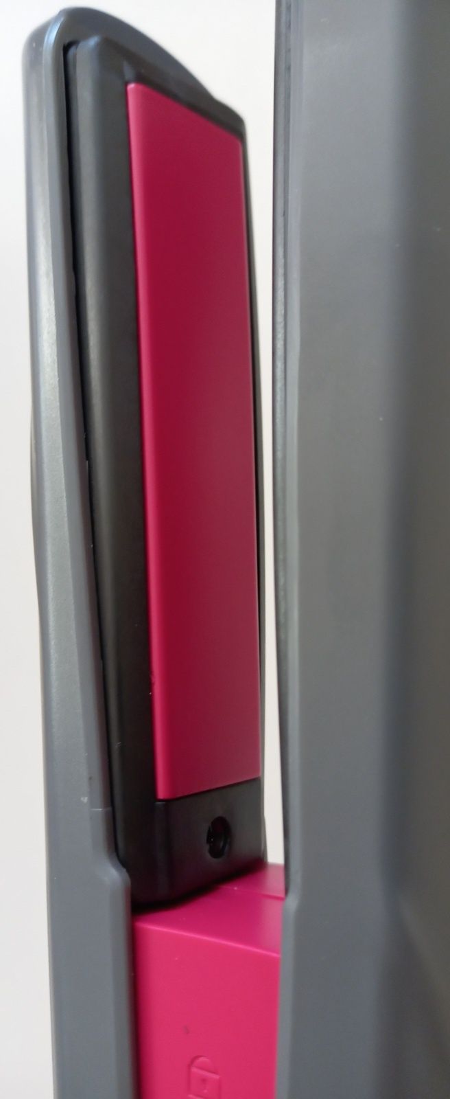 Nowa prostownica do włosów z gniazdem USB typu C
