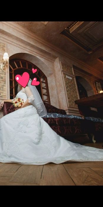 Продам элегантное свадебное платье