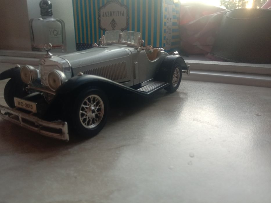 Коллекционная машинка. Mercedes Benz 500k roadster 1936  1/20