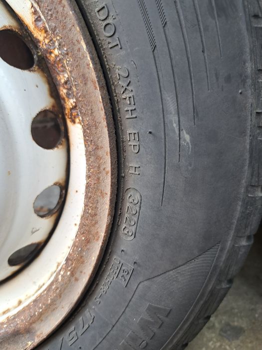 Продам резину 175/70 r13