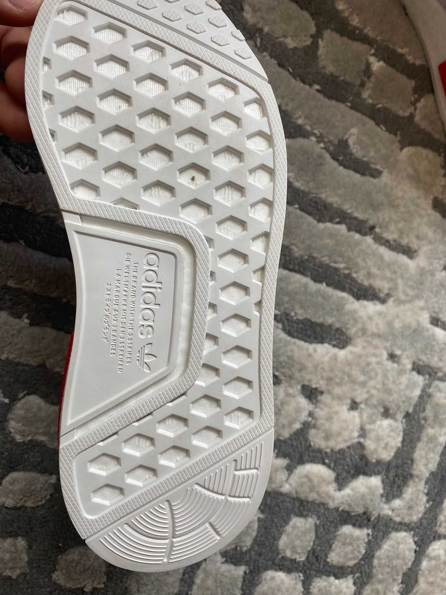 Nowe Oryginalne Adidas damskie, model NMD_R1 GX 9527, rozmiar 36