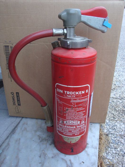 material de combate a incêndios - com história