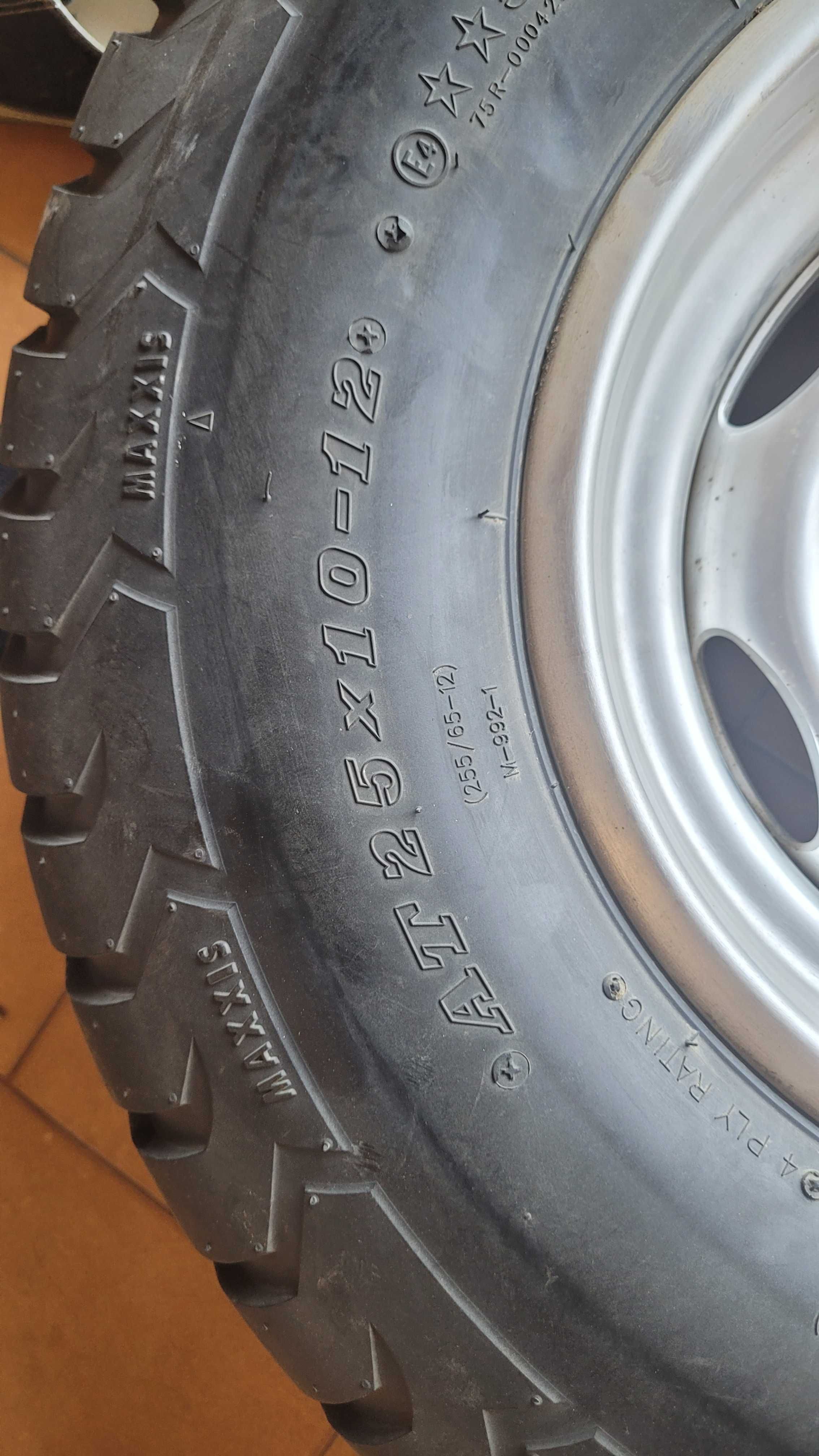 Koła szosowe Suzuki Kingquad CFmoto Maxxis
