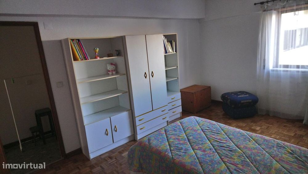 210690 - Quarto Individual Junto Estação...