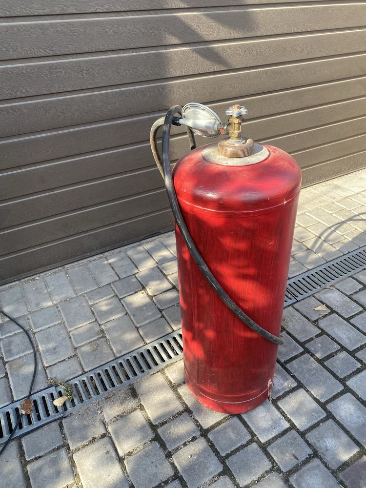 Баллон газовый, пропановый.