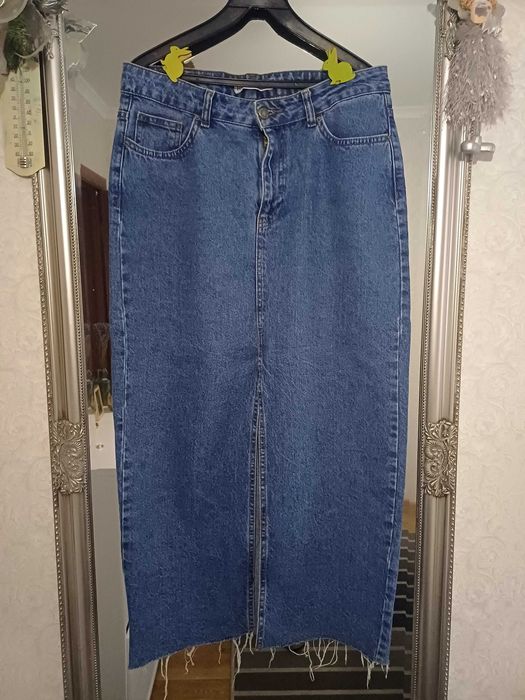 Довга джинсова спідниця