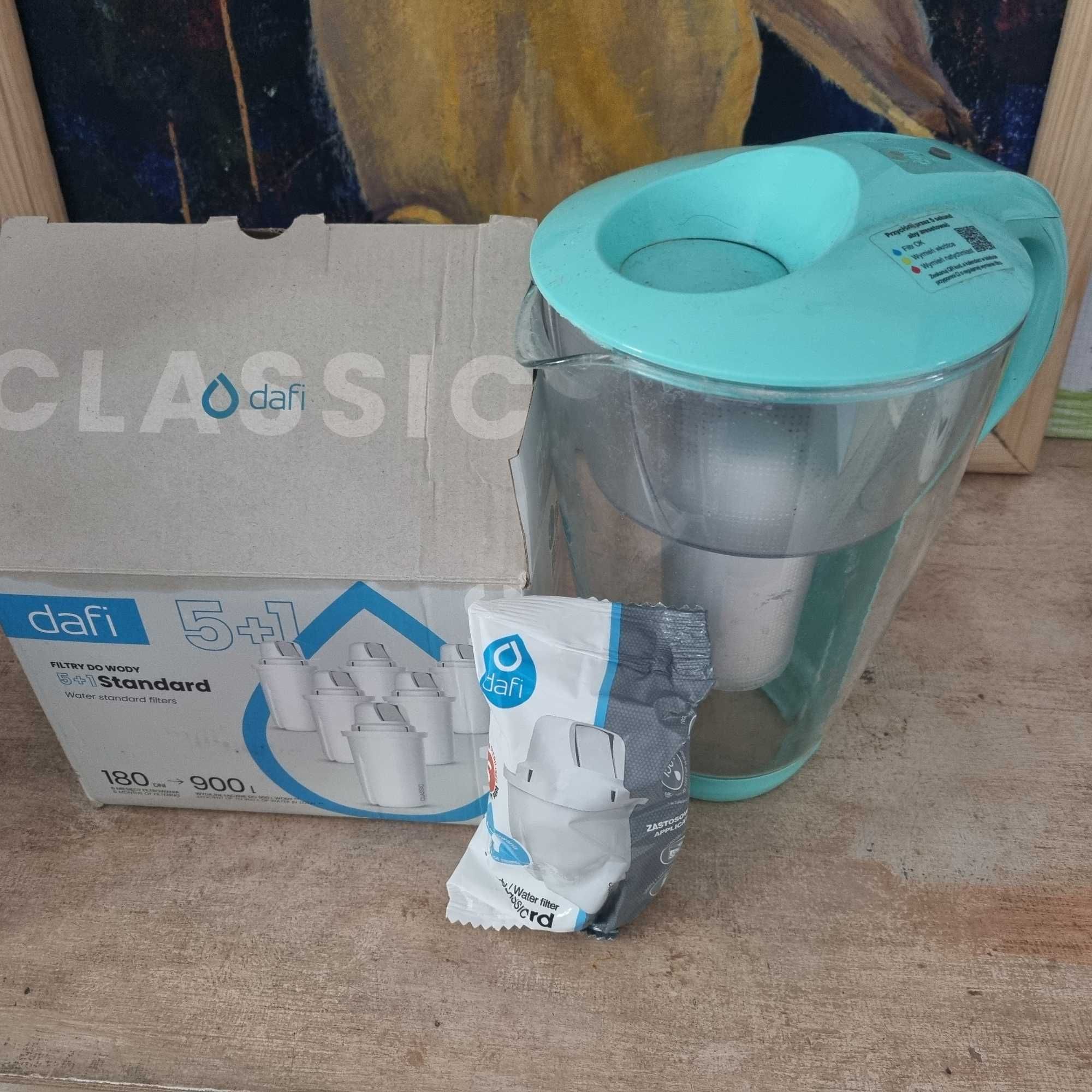 Dzbanek filtrujący Dafi Crystal używany miętowy + 8 filtrów classic