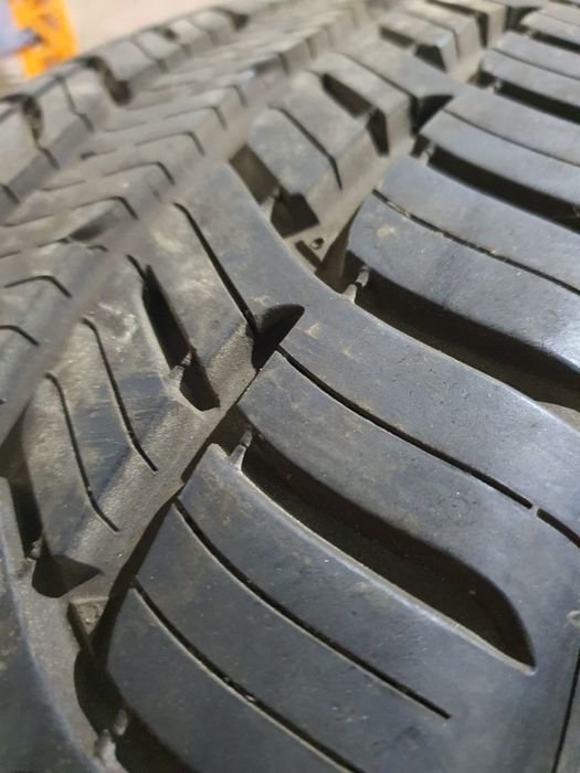 Продам пару bfgoodrich advantage 225 55 r18
