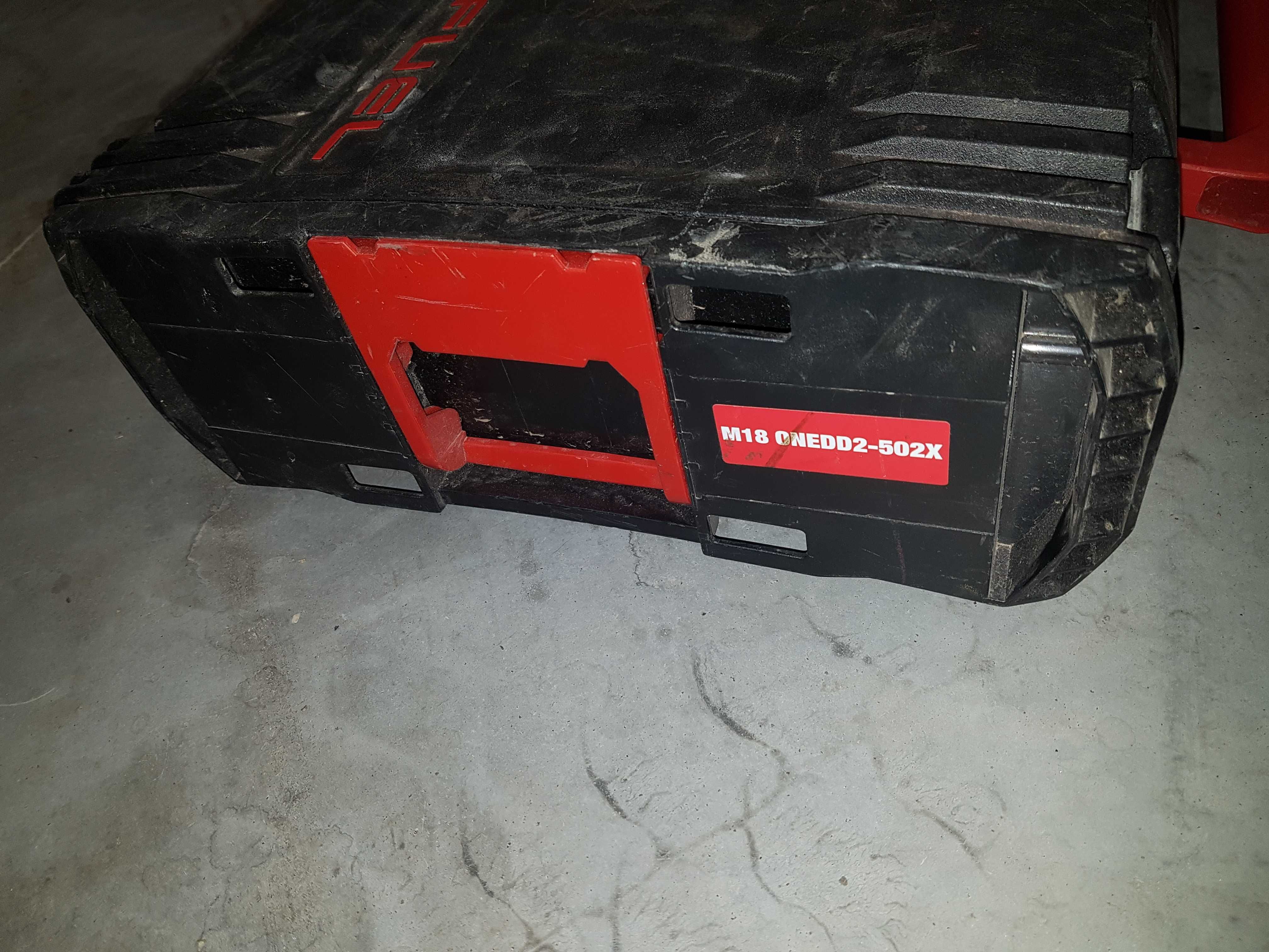 skrzynka milwaukee m18