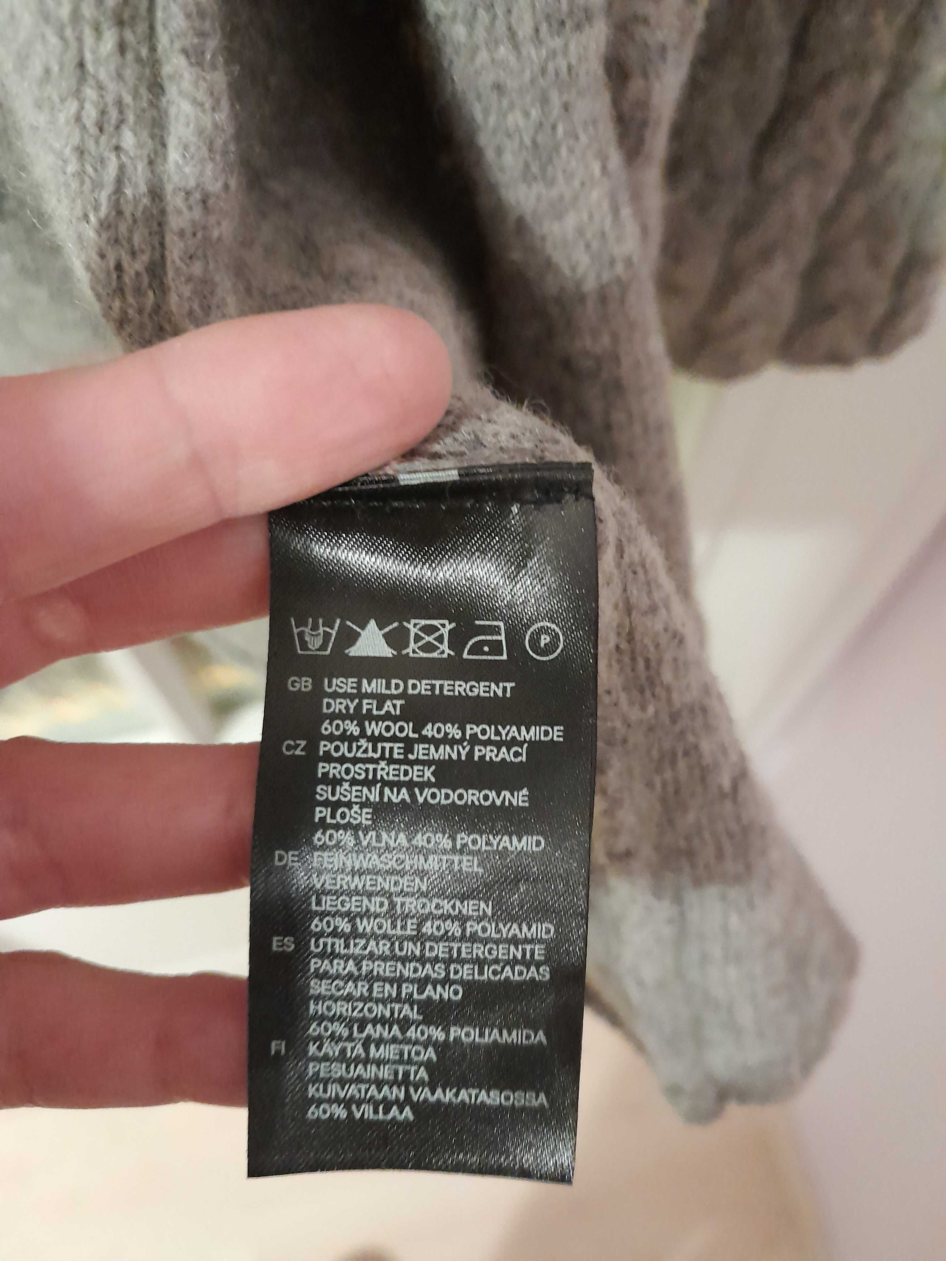 Wełniany sweter kardigan damski