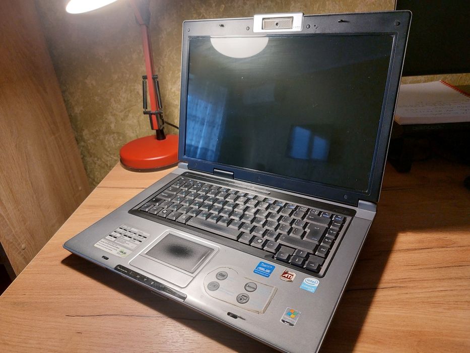 Ноутбук Asus F5R полностью работающий и исправный.