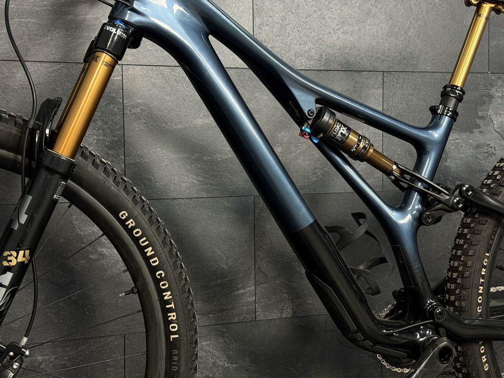 Specialized Stumpjumper двопідвісний карбоновий велосипед