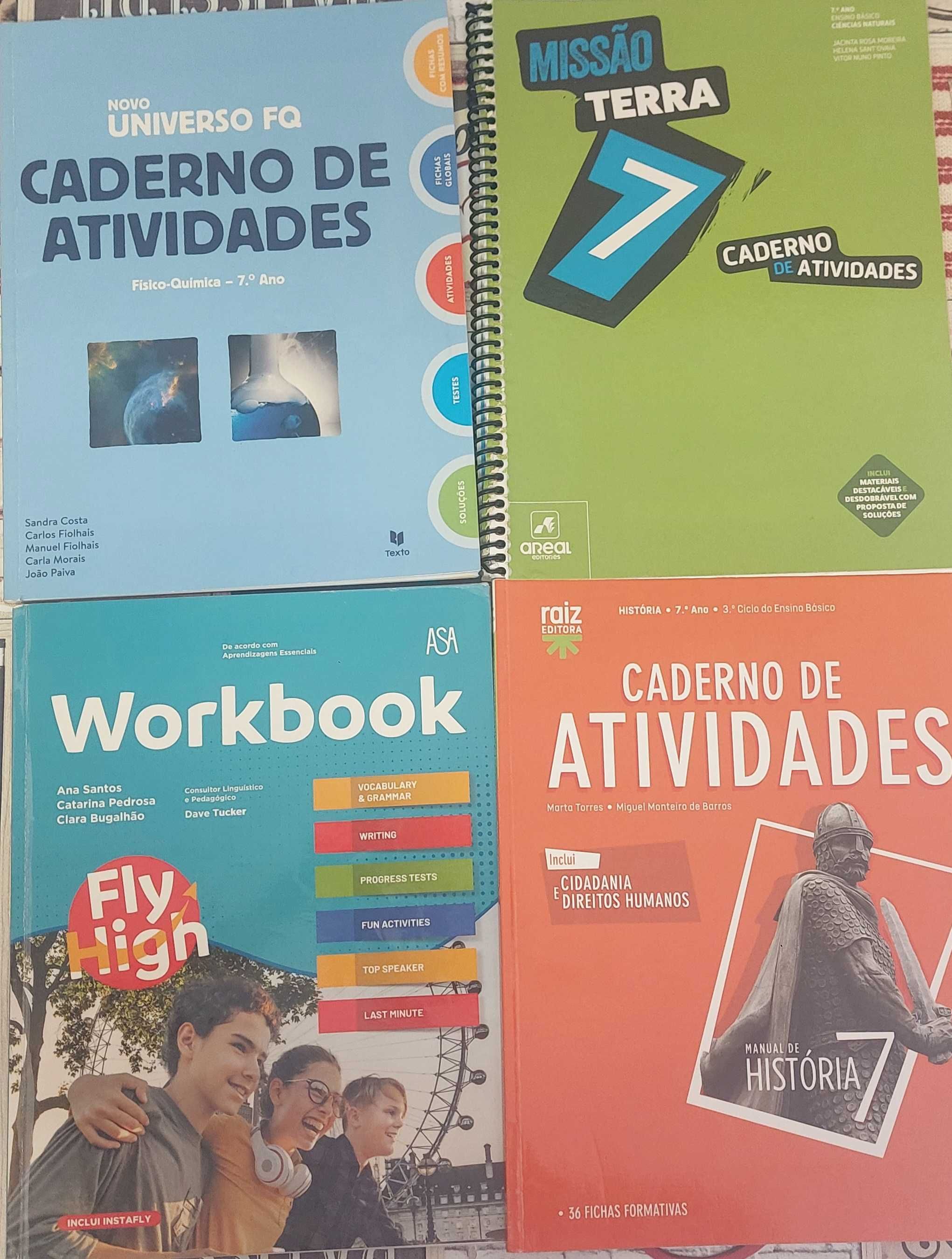 Vendo caderno de fichas varios anos preço acessível