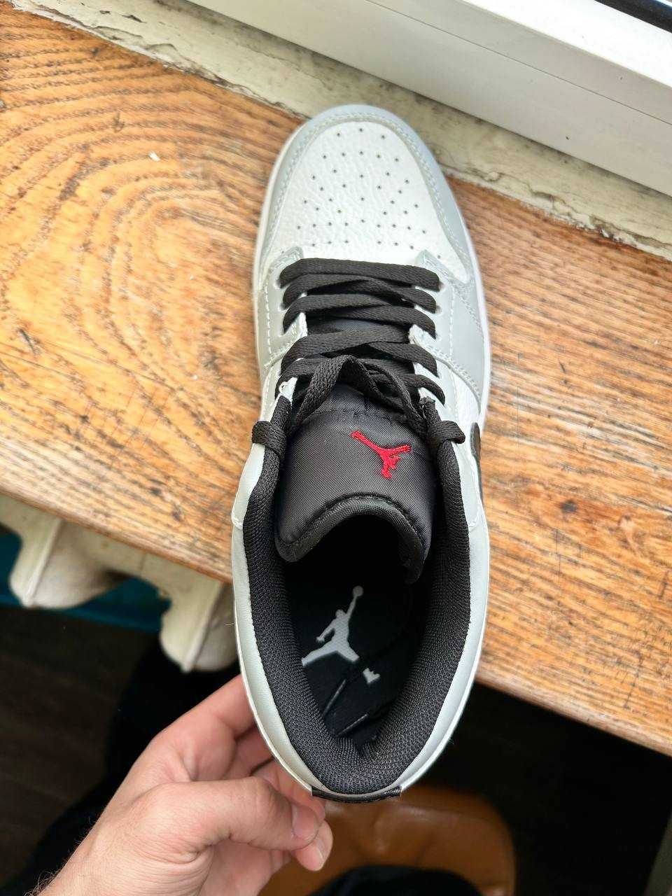 Чоловікі кросівки  Nike Air Jordan 1 Low