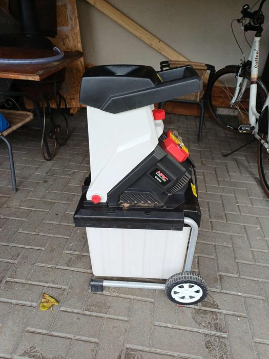 Rozdrabniacz do gałęzi NAC GY6000