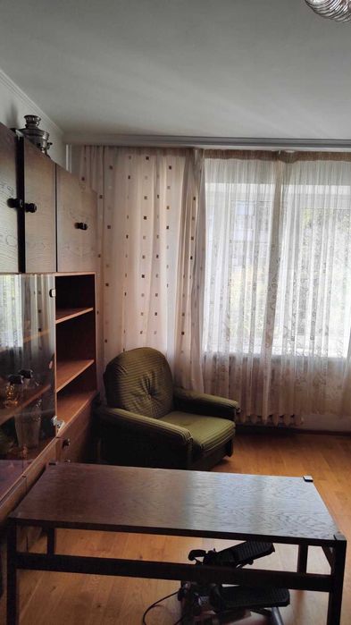 Продаж 2 кім.кв вул. Мазепи (початок), 3/9 цегла.