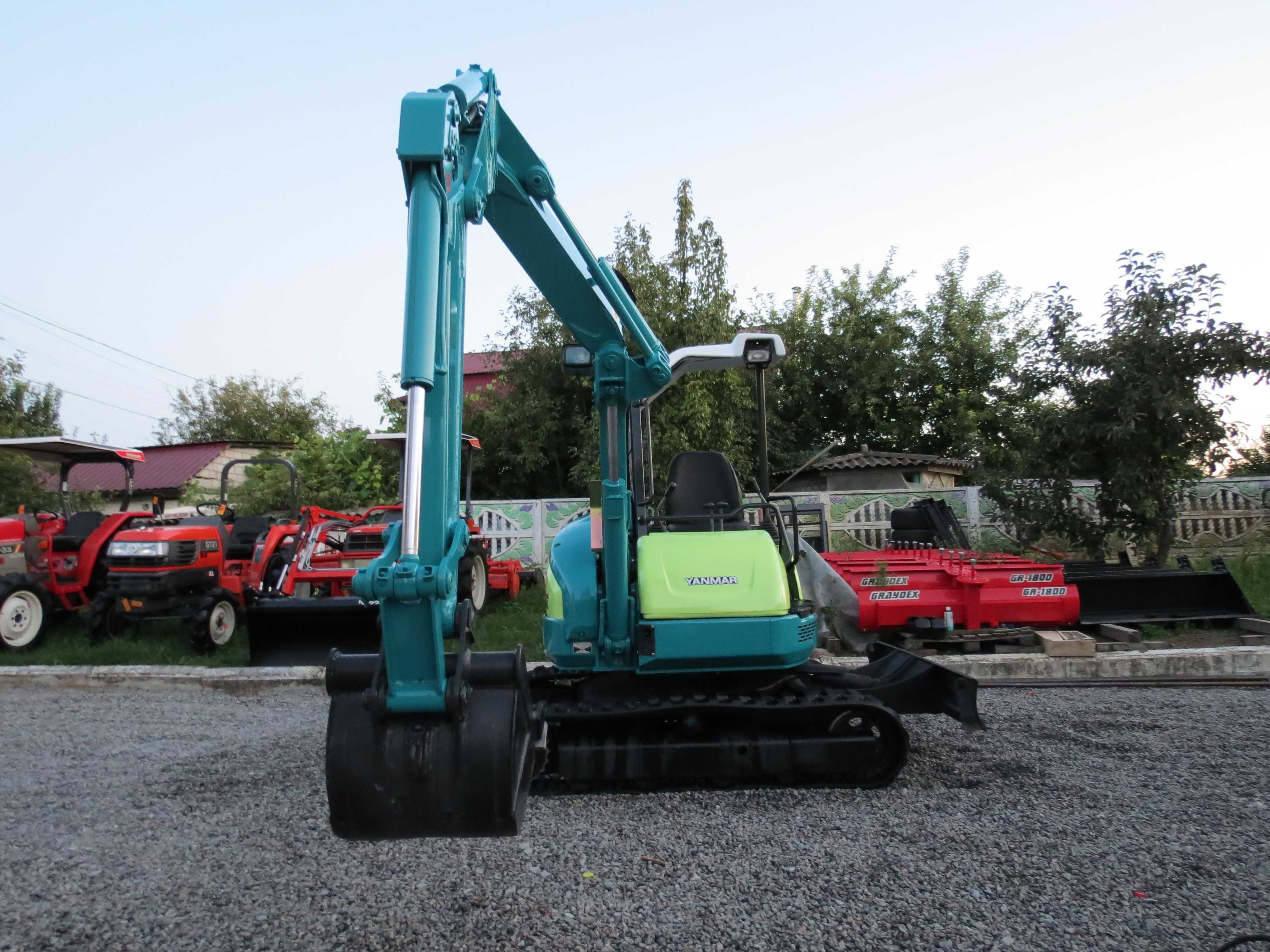 Мініекскаватор Екскаватор Kubota Yanmar JSB Kamatsu