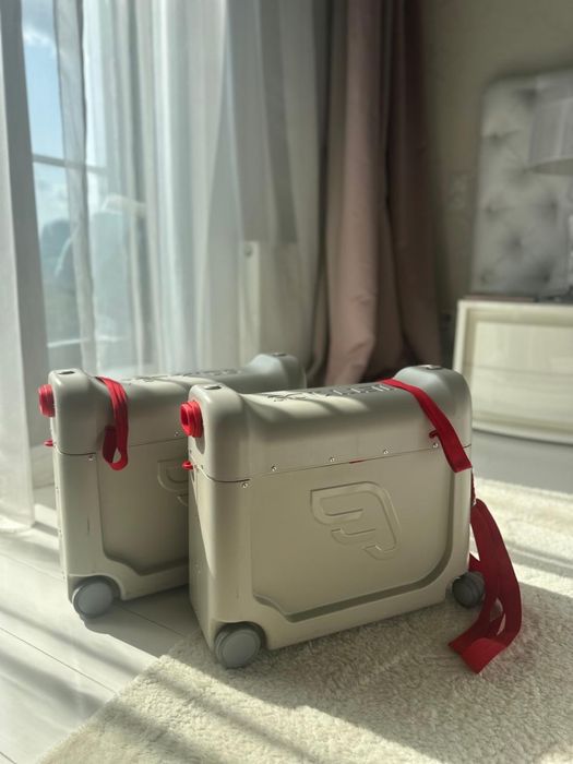 Дитяча валіза Stokke Jetkids BedBox з функцією ліжка