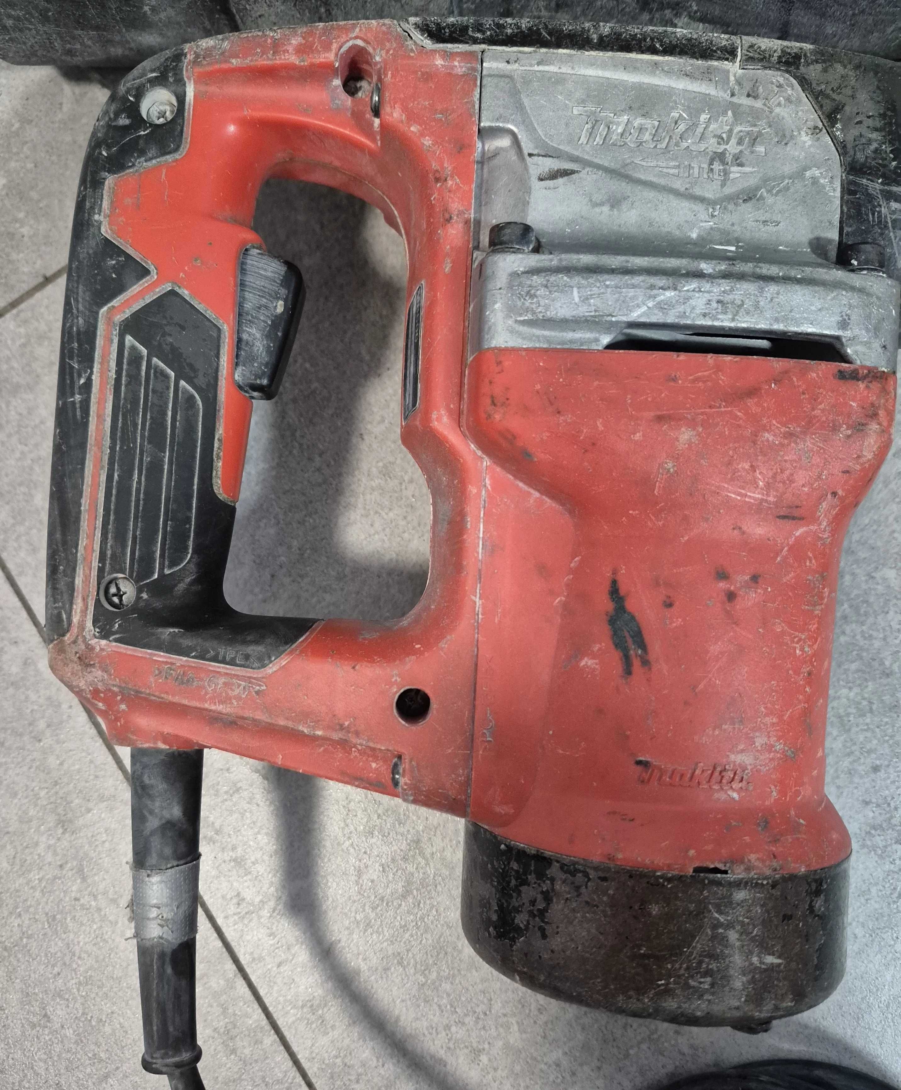 Młot udarowy Makita  M8600 + walizka