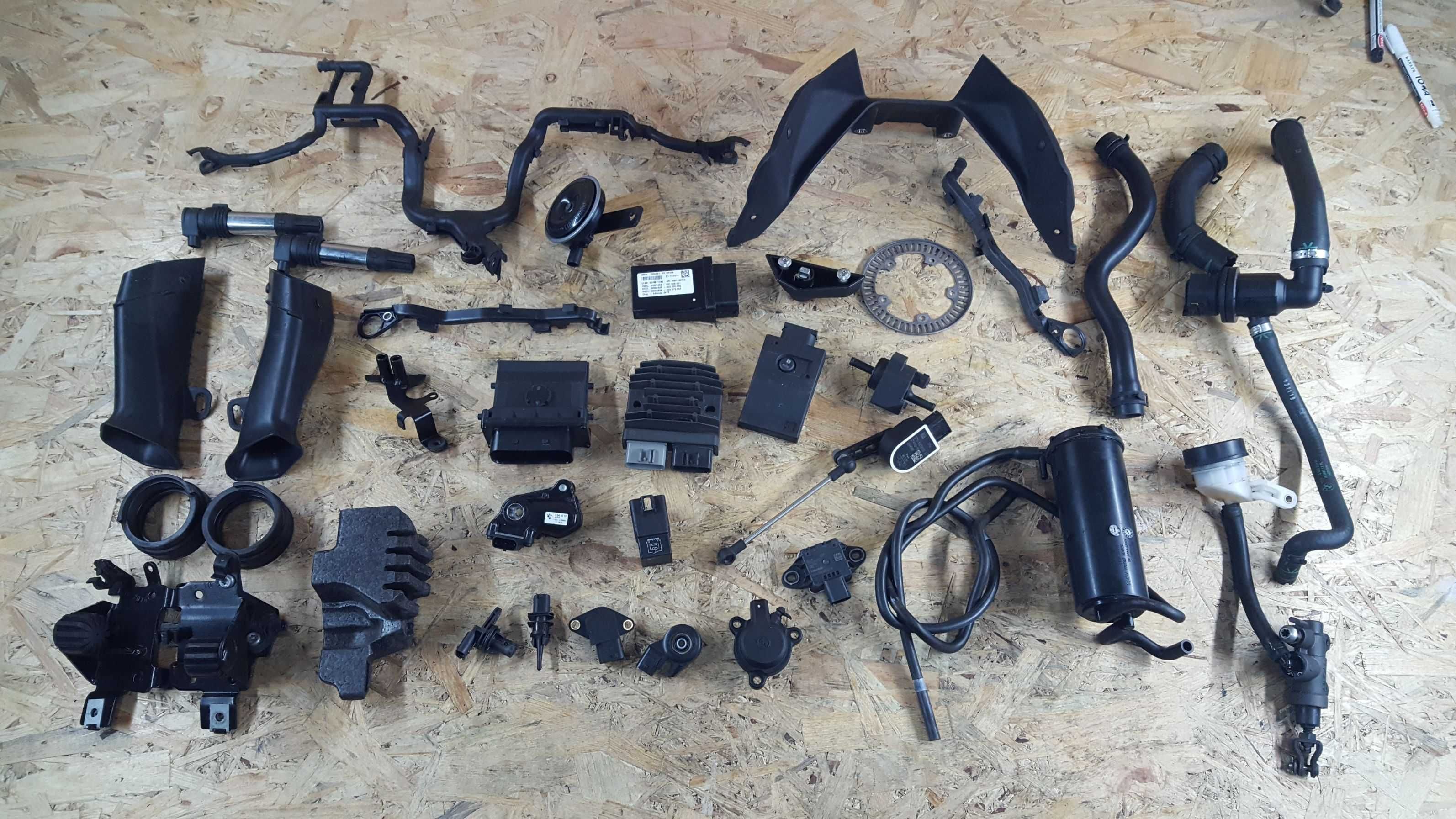 r1250rs owiewka wypelnienie mocowanie stelaz dzwignia czujnik set os