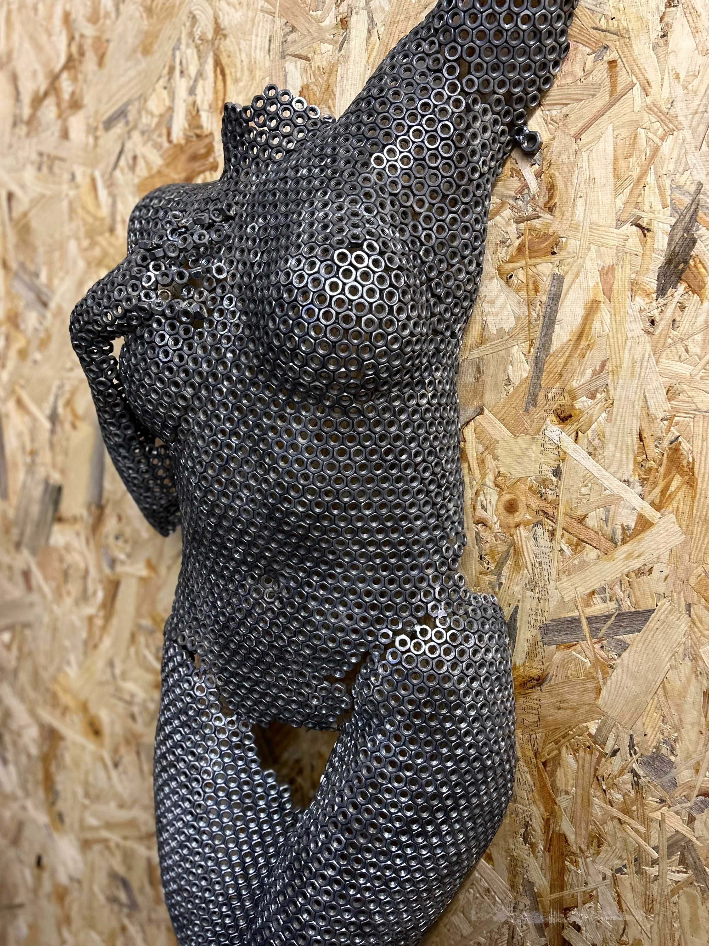 Rzeźba stalowa handmade ciało kobiece