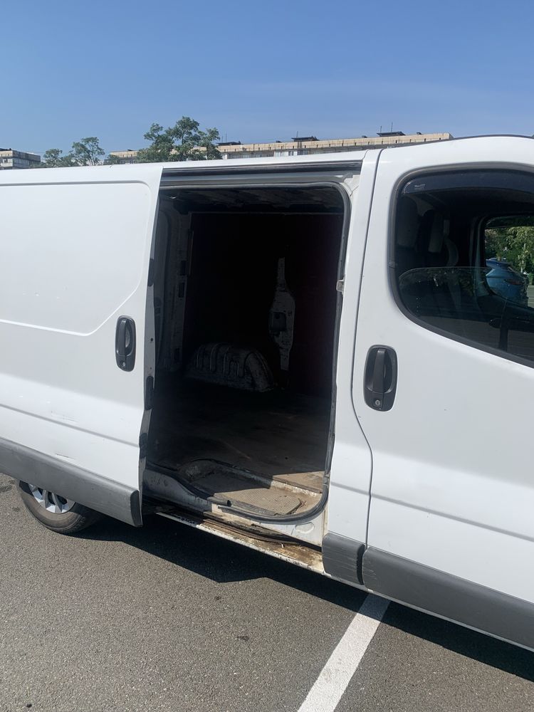 Opel Vivaro 2004Dizel