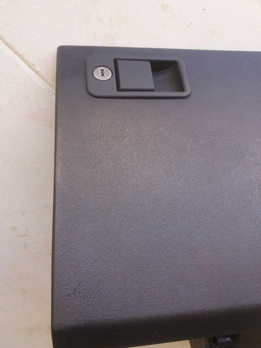 Peugeot 205 GTi Porta Luvas Preto