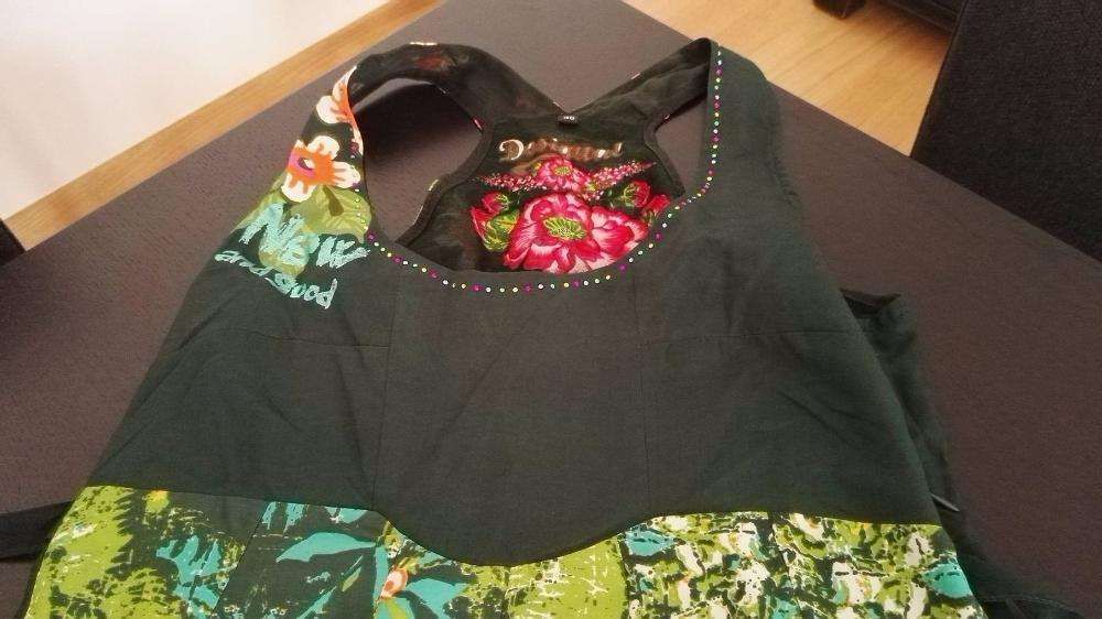 Vestido DESIGUAL em seda, tamanho 36