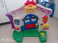 Domek Fischer Price