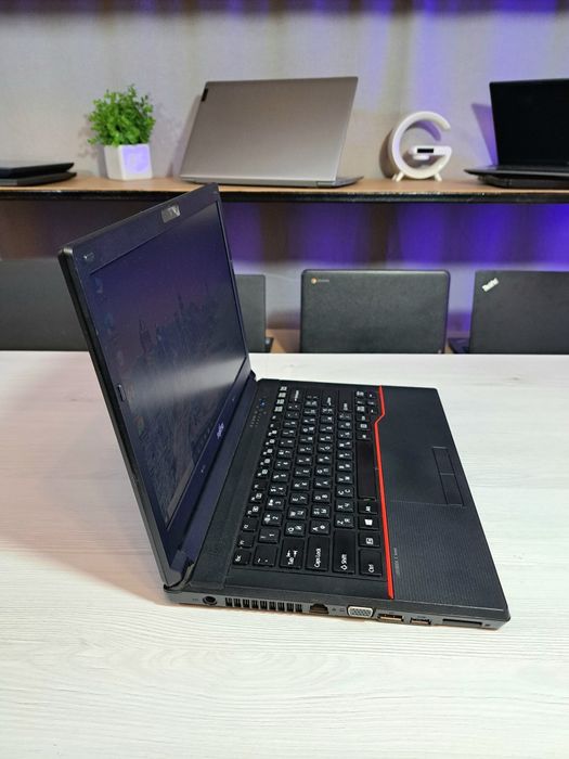 Ноутбук Fujitsu E544/i5-4210M/8 Gb/SSD 128 Gb/Intel HD 4600 до 2 Gb
