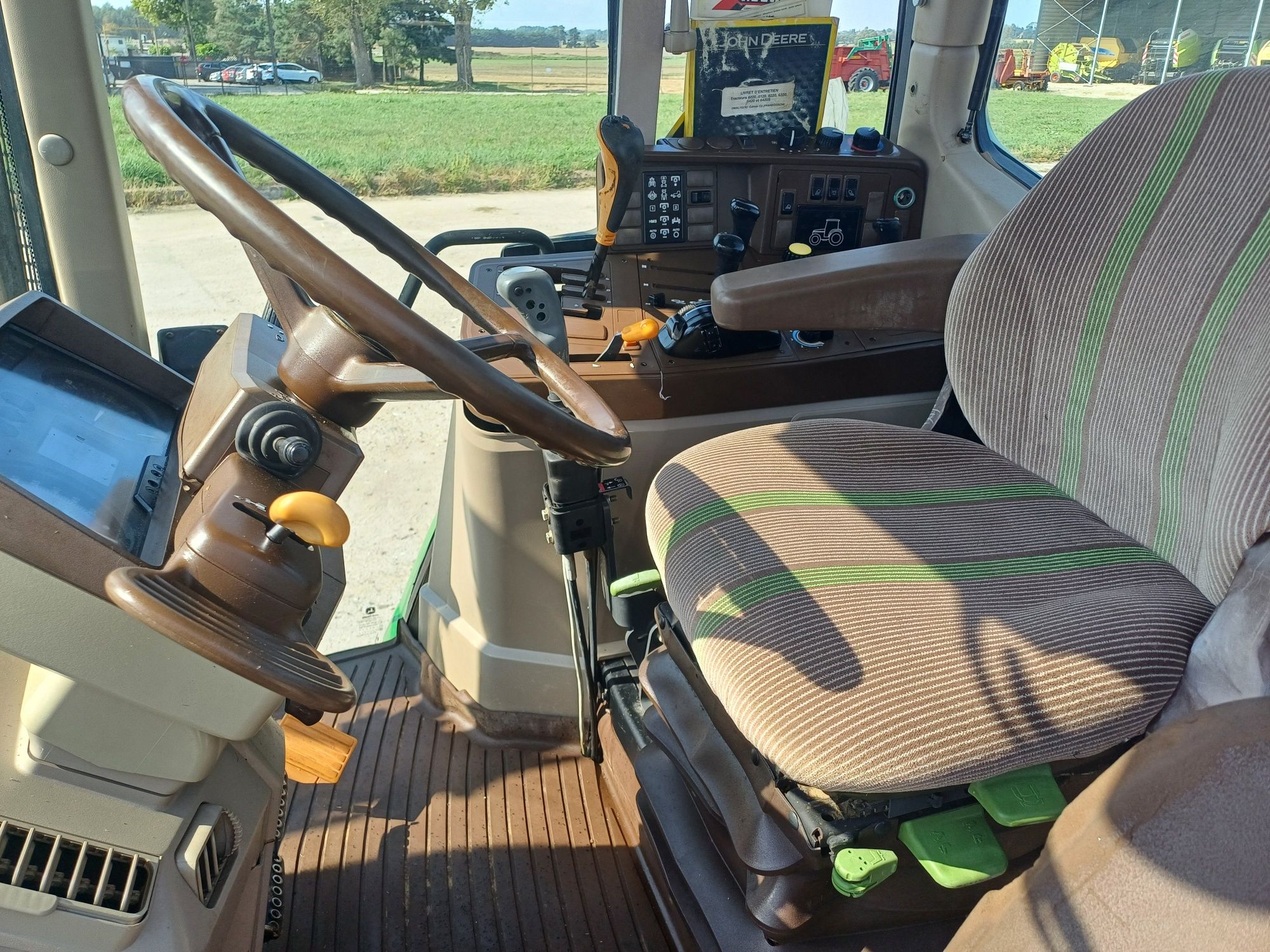 Ciągniki John Deere 6120 z ładowaczem -sprowadzony