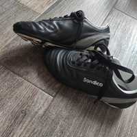 Buty do piłki  nożnej korki 35 Sondico