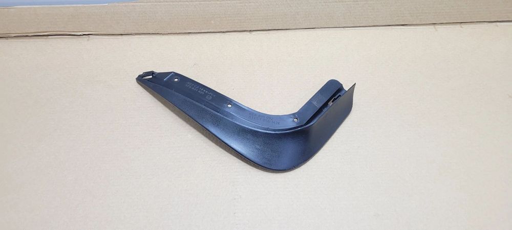 SKODA SUPERB CHLAPACZ TYŁ LEWY 3T5821821