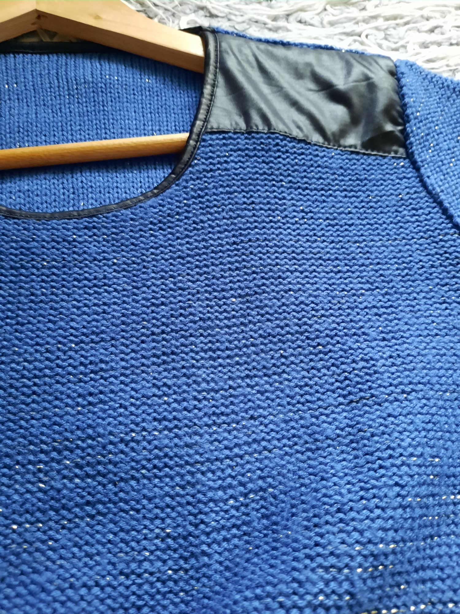 Sweter niebieski roz. S/M