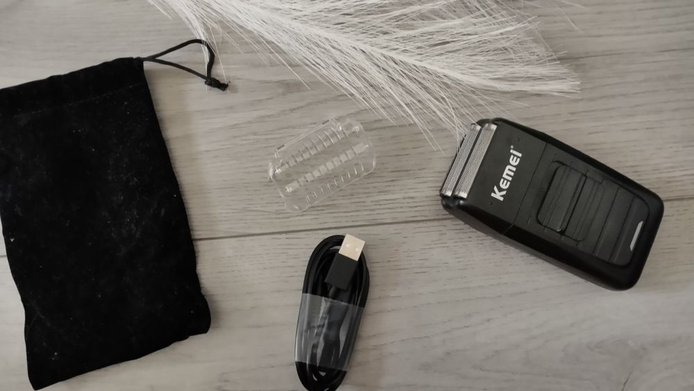 Електрична бритва