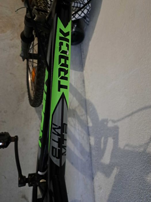 Bicicleta 24'' crianca e capacete (ou sem)