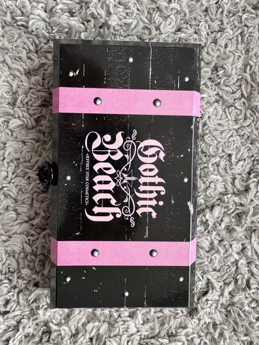 Jeffree Star Gothic Beach