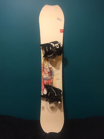 Deska snowboardowa z wiązaniami