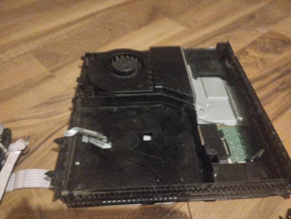 PS4 rozłożony elementy te co na zdjęciach