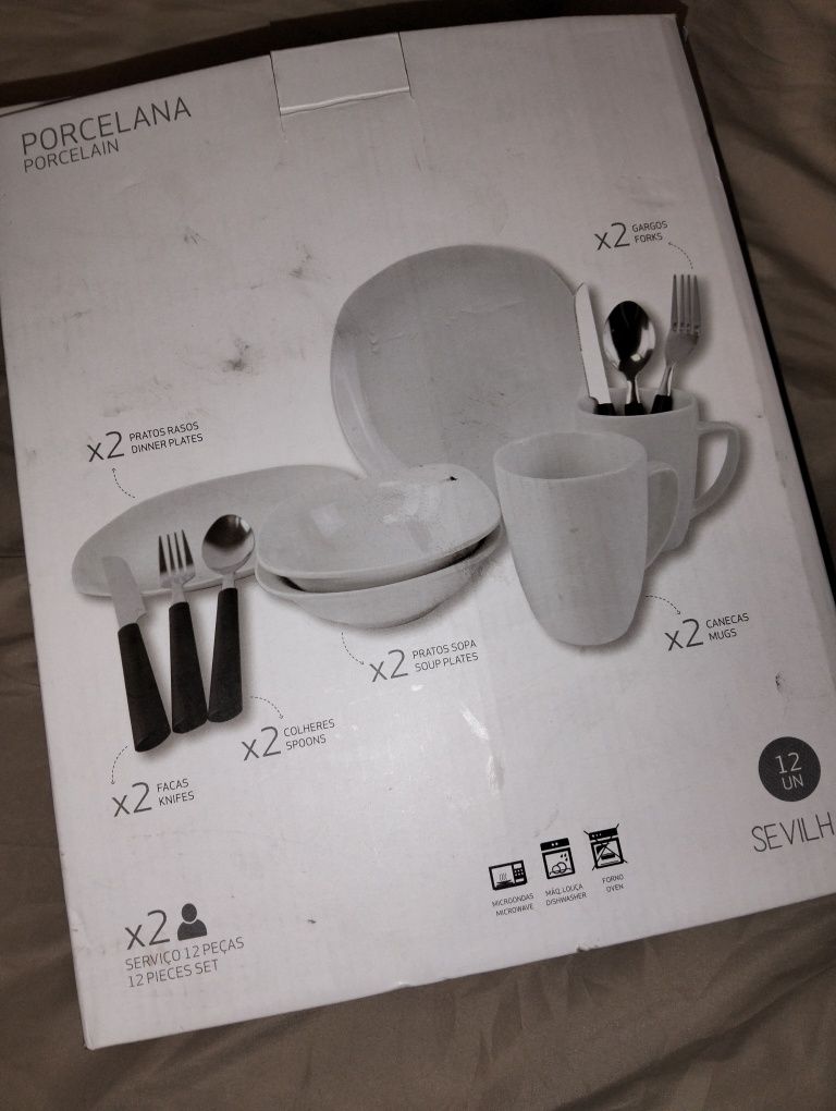 Lindo conjunto de louças por um preço simbólico