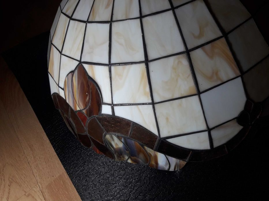 Klosz witrażowy w stylu Tiffany