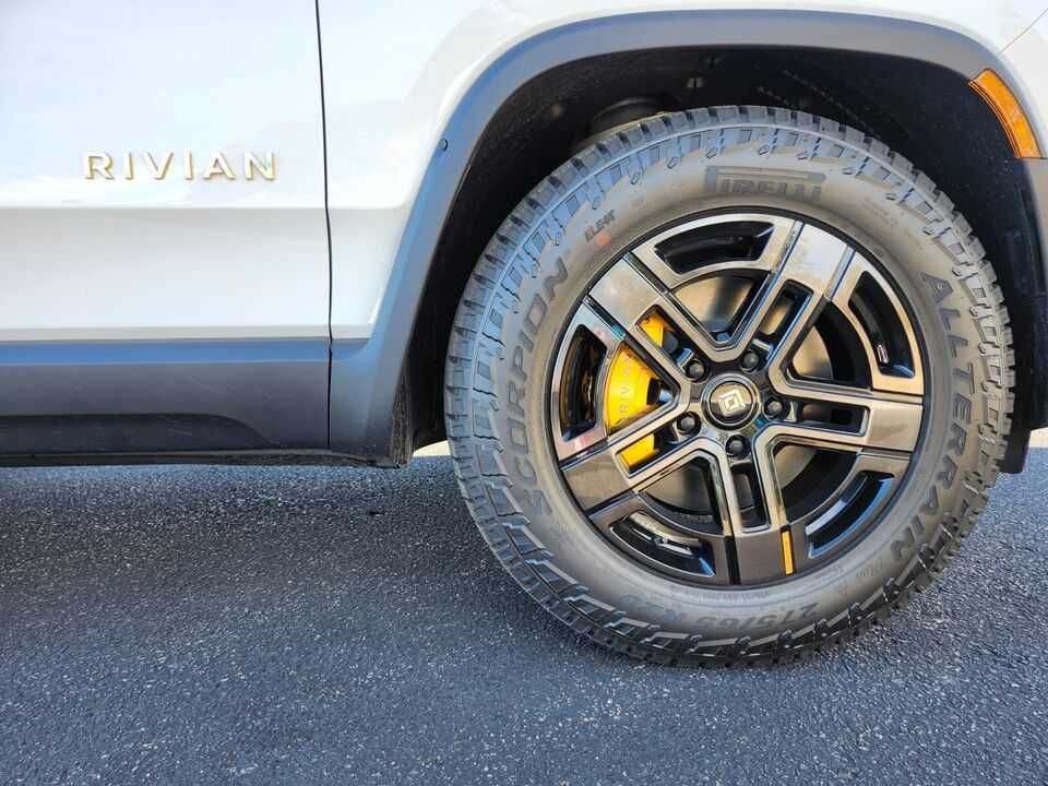 2023 Rivian R1S Launch Edition