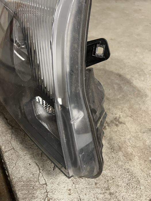 Lampa  prawa mercedes sprinter 906 lift