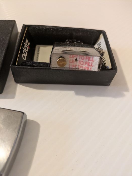 Zapalniczka benzynowa "Zippo". Nowe. Pozdrawiam.