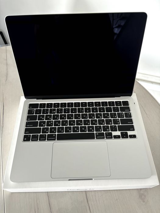 Apple MacBook Air 13,6 M3 8/256gb 2024 Silver