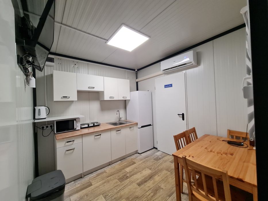 Pawilon kontener biurowy socjalny na ramie z pełnym wyposażeniem