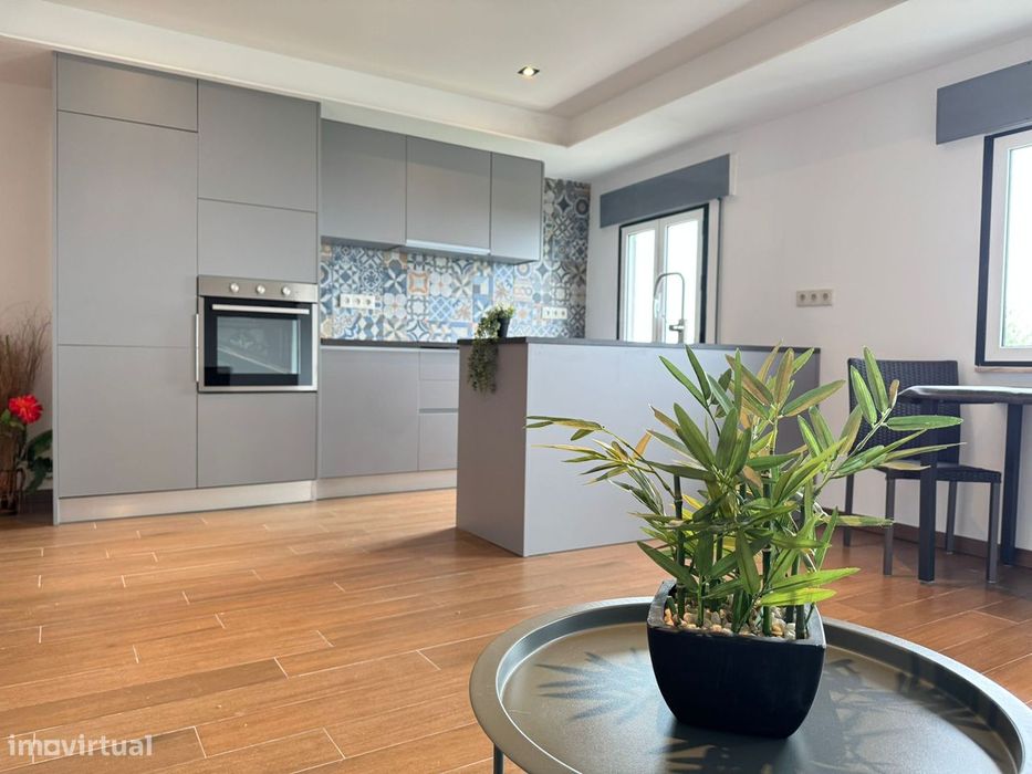 Casa de Aldeia Renovada à Venda em Local Tranquilo